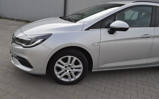 Opel Astra cena 48900 przebieg: 205000, rok produkcji 2020 z Stawiszyn małe 631